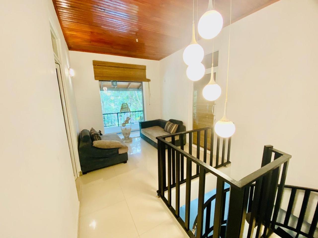The Shade Brothers Hotel Katunayake Exterior photo