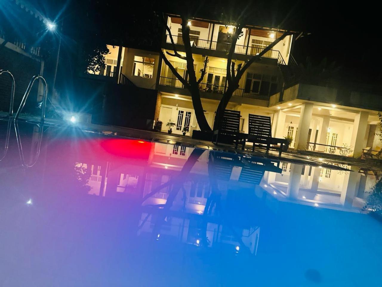 The Shade Brothers Hotel Katunayake Exterior photo